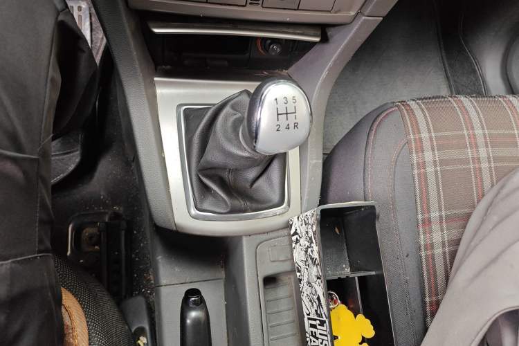 Used Ford Focus 2011 Hatchback 1.8L Manual Classic Model Gear Lever