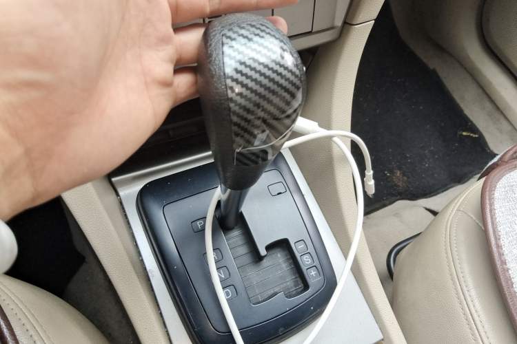Used Ford Focus 2011 Hatchback 1.8L Automatic Fashion Edition Gear Lever