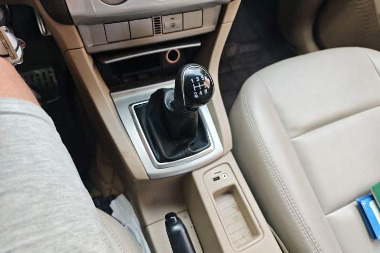 Used Ford Focus 2011 Sedan 1.8L Manual Classic Model Gear Lever