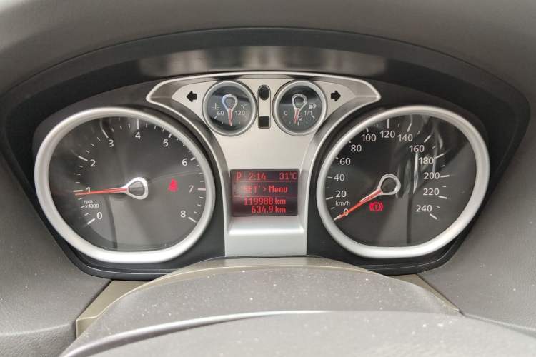 Used Ford Focus 2011 Hatchback 1.8L Automatic Fashion Edition Instrument Cluster