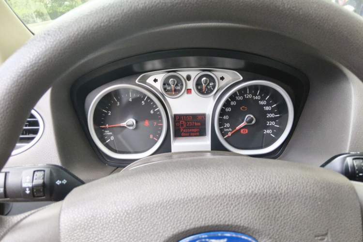 Used Ford Focus 2011 Hatchback 1.8L Automatic Fashion Edition Instrument Cluster