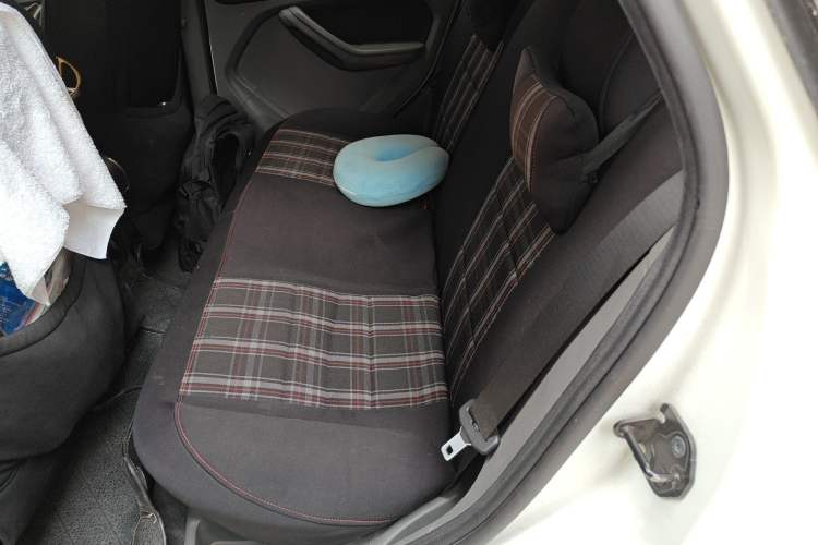 Used Ford Focus 2011 Hatchback 1.8L Manual Classic Model Left Rear Seat