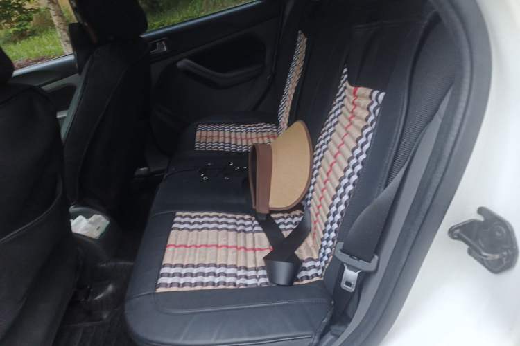 Used Ford Focus 2011 Hatchback 1.8L Manual Comfort Model Left Rear Seat