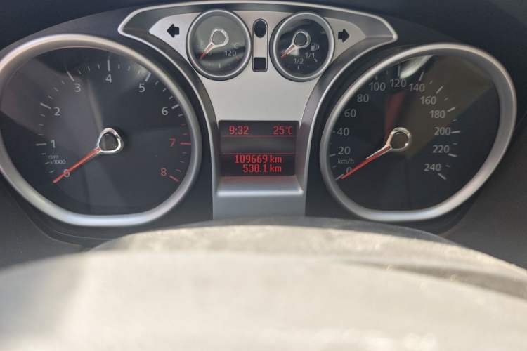Used Ford Focus 2011 Sedan 1.8L Manual Comfort Model Odometer Close Up