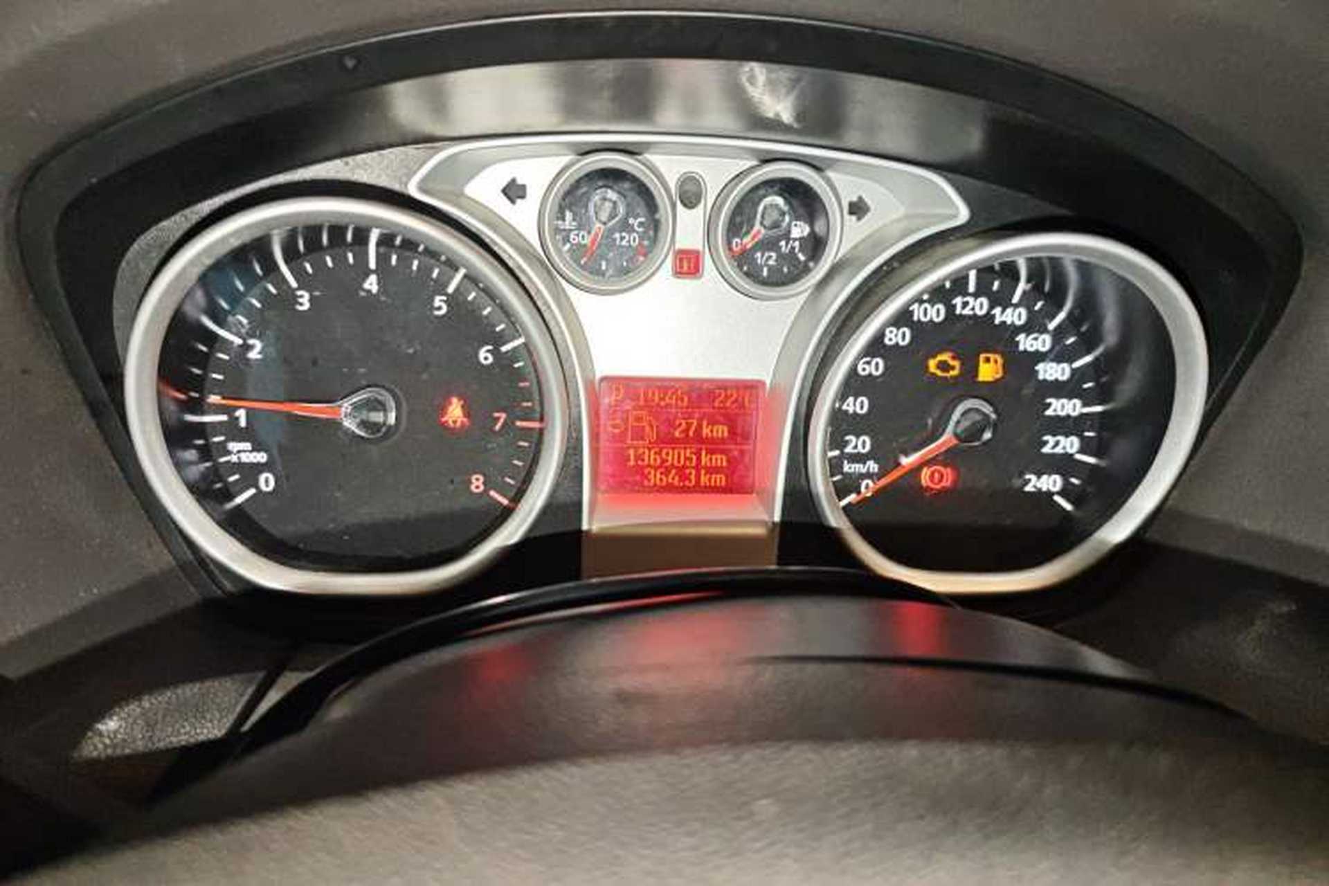 Used Ford Focus 2011 Hatchback 1.8L Automatic Fashion Edition Odometer Close Up