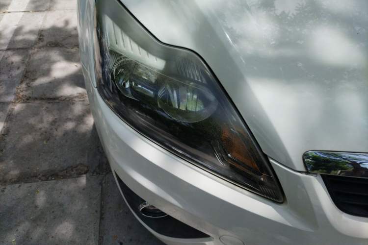 Used Ford Focus 2011 Hatchback 1.8L Automatic Fashion Edition Right Front Headlight