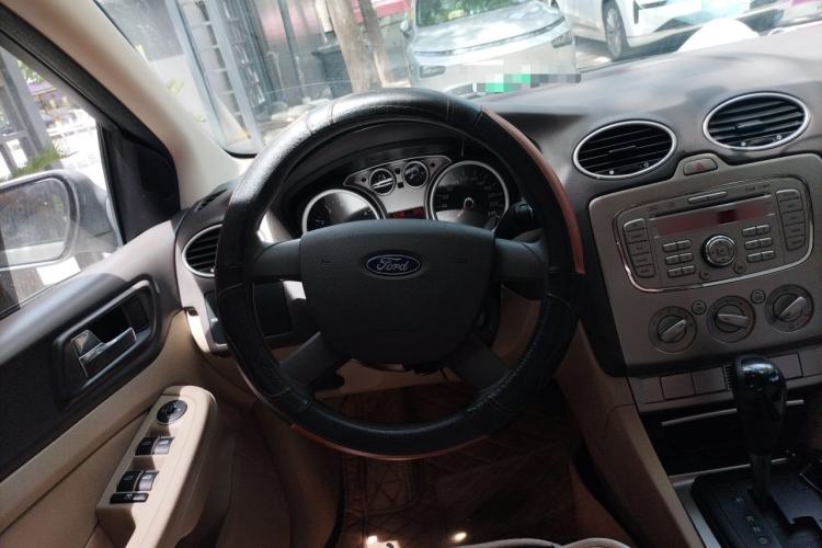 Used Ford Focus 2011 Hatchback 1.8L Automatic Fashion Edition Steering Wheel