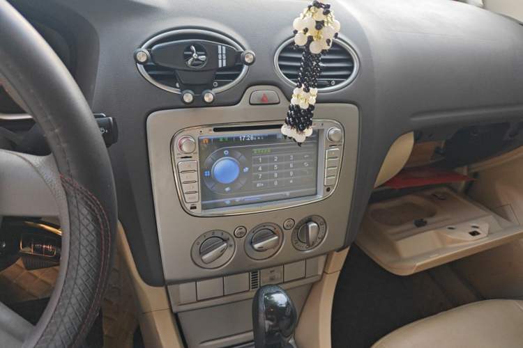 Used Ford Focus 2011 Hatchback 1.8L Automatic Fashion Edition Audio And AC Panel