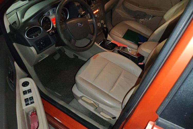 Used Ford Focus 2011 Hatchback 1.8L Automatic Fashion Edition Driver Seat