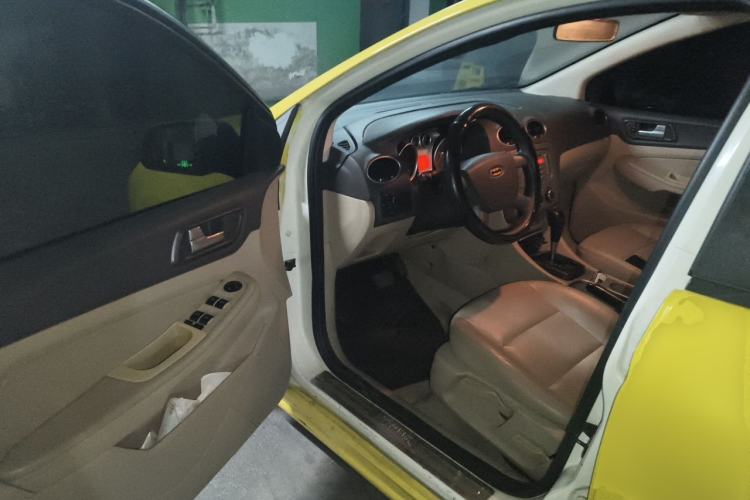 Used Ford Focus 2011 Hatchback 1.8L Automatic Fashion Edition Driver Seat