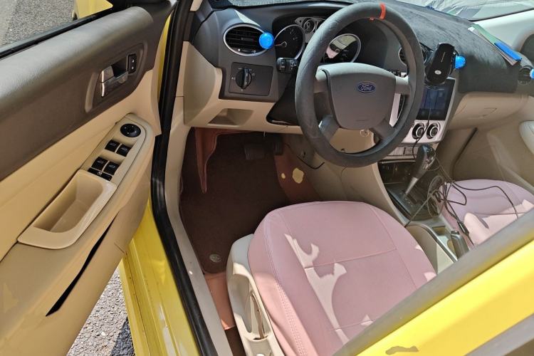 Used Ford Focus 2011 Hatchback 1.8L Automatic Fashion Edition Driver Seat