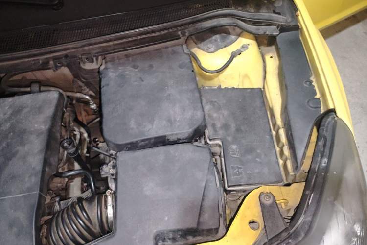 Used Ford Focus 2011 Hatchback 1.8L Automatic Fashion Edition Engine Bay Left