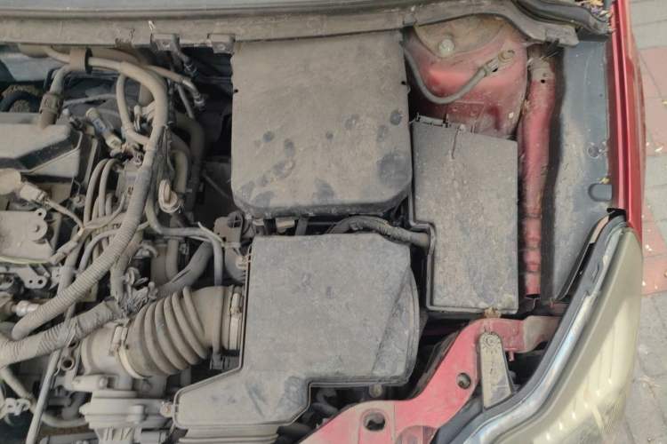 Used Ford Focus 2011 Hatchback 1.8L Automatic Fashion Edition Engine Bay Left