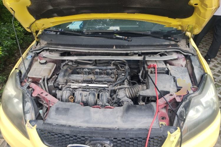 Used Ford Focus 2011 Hatchback 1.8L Manual Comfort Model Engine Bay