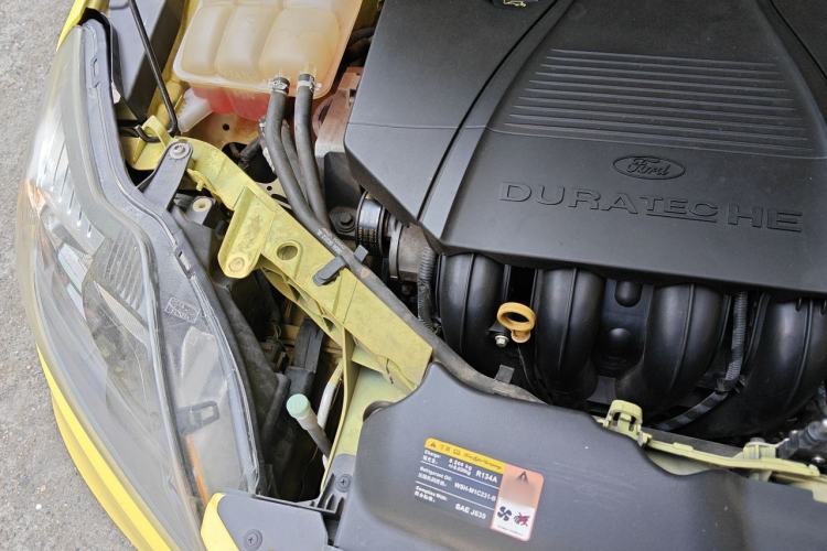Used Ford Focus 2011 Hatchback 1.8L Automatic Fashion Edition Engine Bay Right