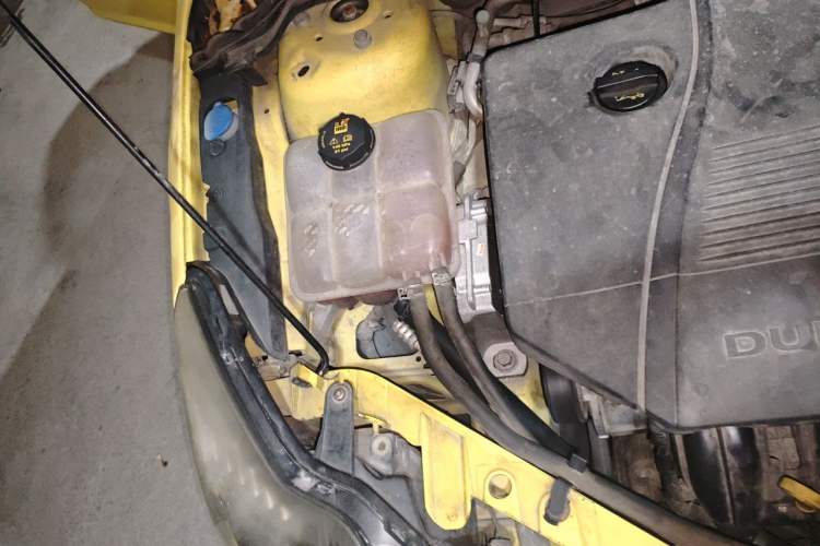 Used Ford Focus 2011 Hatchback 1.8L Automatic Fashion Edition Engine Bay Right