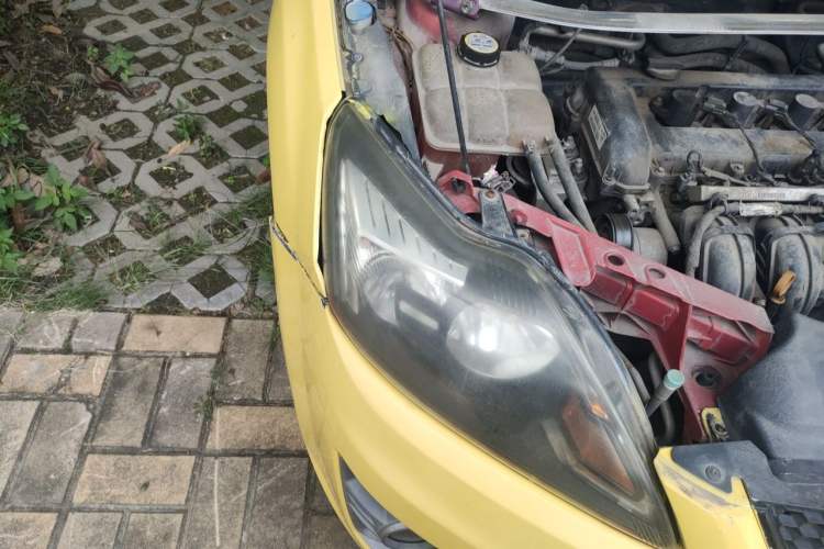 Used Ford Focus 2011 Hatchback 1.8L Manual Comfort Model Engine Bay Right