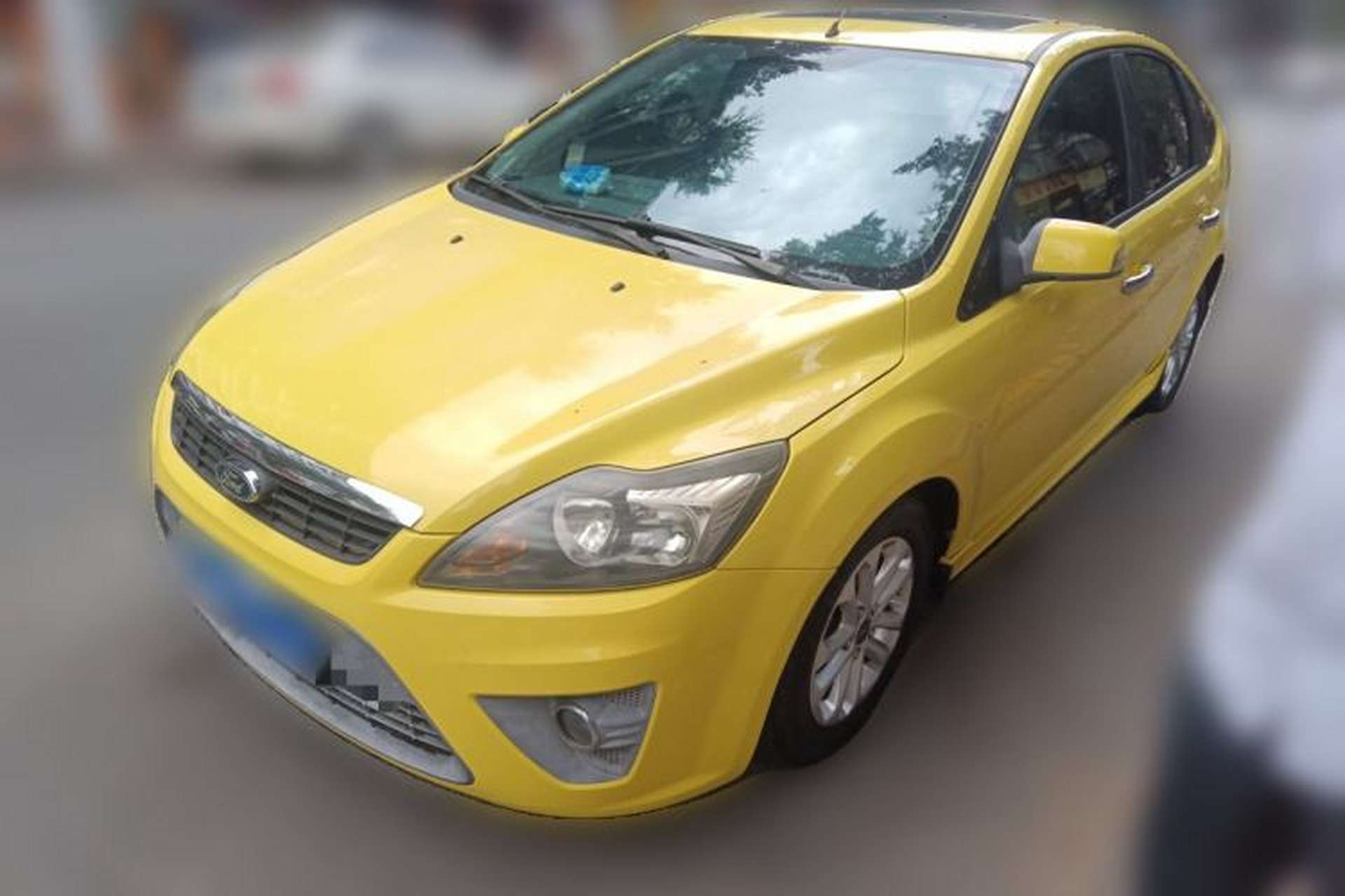 Used Ford Focus 2011 Hatchback 1.8L Automatic Fashion Edition Front Left 45 Deg