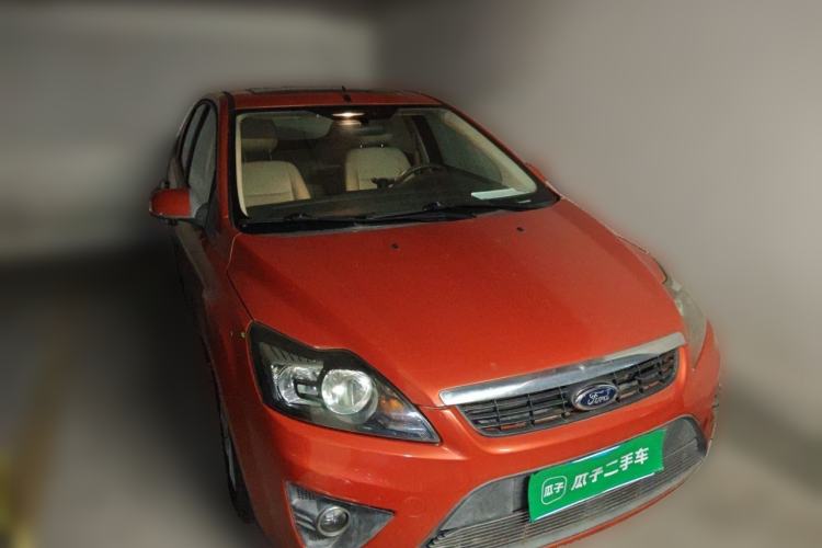 Used Ford Focus 2011 Hatchback 1.8L Automatic Fashion Edition Front Right 45 Deg
