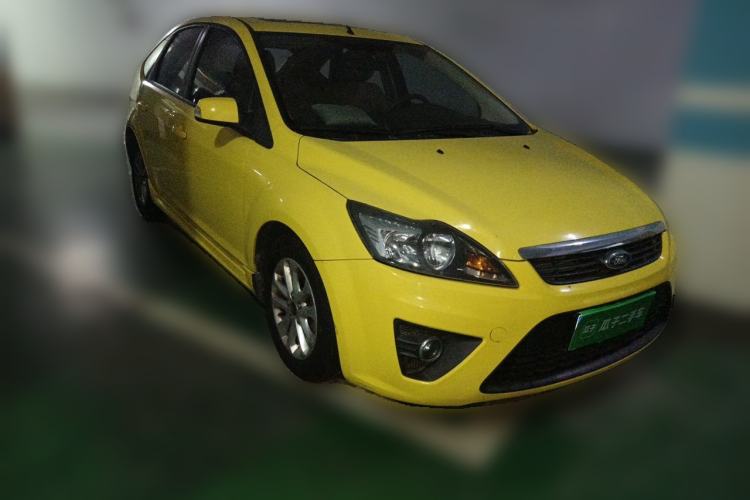 Used Ford Focus 2011 Hatchback 1.8L Automatic Fashion Edition Front Right 45 Deg