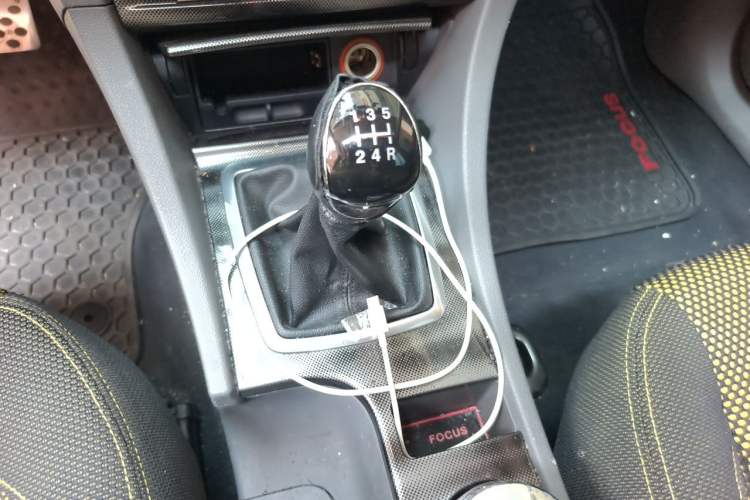 Used Ford Focus 2011 Hatchback 2.0L Manual Sport Model Gear Lever