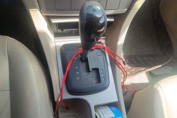 Used Ford Focus 2011 Hatchback 1.8L Automatic Fashion Edition Gear Lever