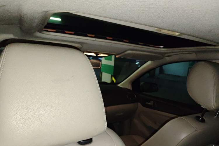 Used Ford Focus 2011 Hatchback 1.8L Automatic Fashion Edition Headliner