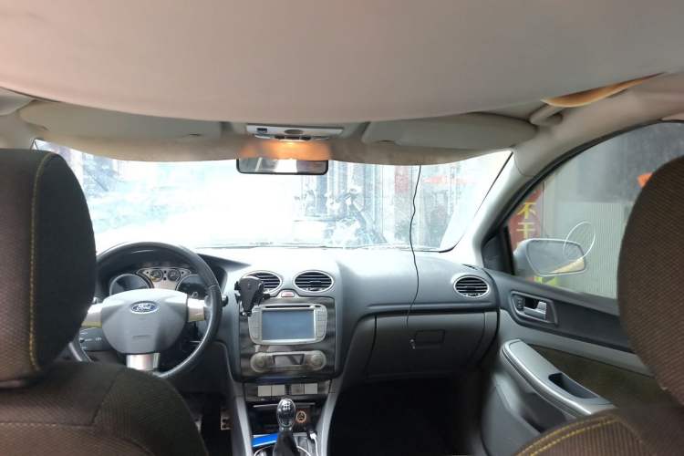 Used Ford Focus 2011 Hatchback 2.0L Manual Sport Model Headliner