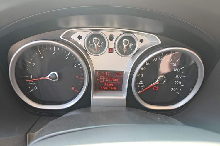 Used Ford Focus 2011 Hatchback 1.8L Automatic Fashion Edition Instrument Cluster