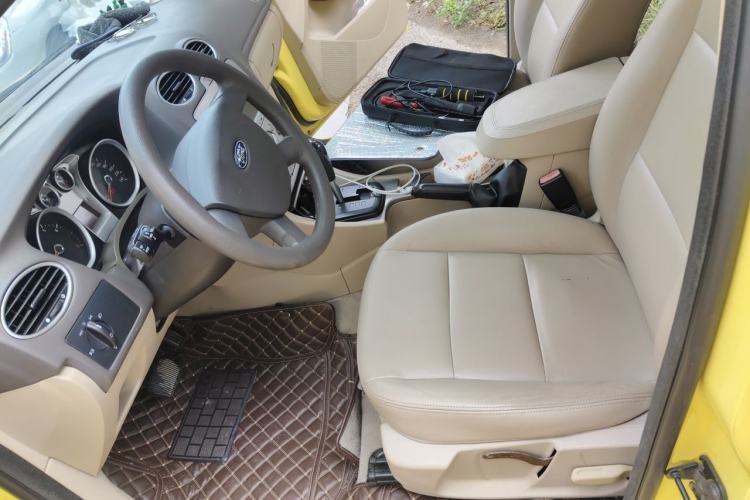 Used Ford Focus 2011 Hatchback 1.8L Automatic Fashion Edition Left Front Seat