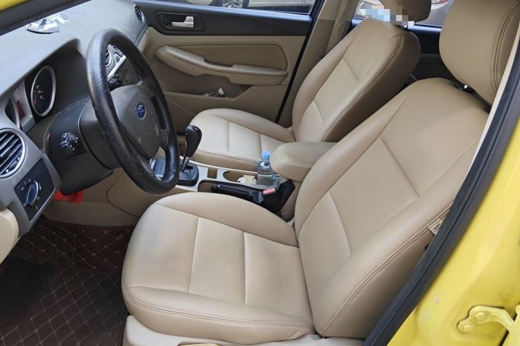 Used Ford Focus 2011 Hatchback 1.8L Automatic Fashion Edition Left Front Seat