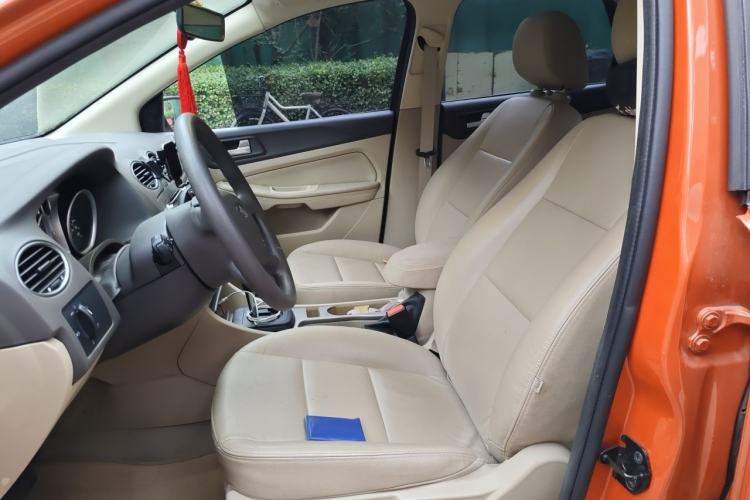 Used Ford Focus 2011 Hatchback 1.8L Automatic Fashion Edition Left Front Seat