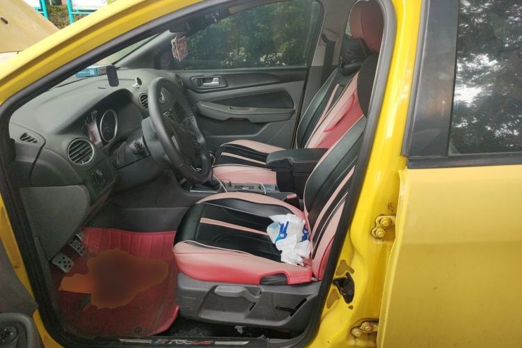 Used Ford Focus 2011 Hatchback 1.8L Manual Comfort Model Left Front Seat