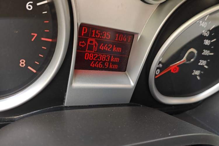 Used Ford Focus 2011 Hatchback 1.8L Automatic Fashion Edition Odometer Close Up