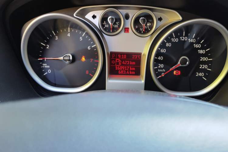 Used Ford Focus 2011 Hatchback 1.8L Automatic Fashion Edition Odometer Close Up