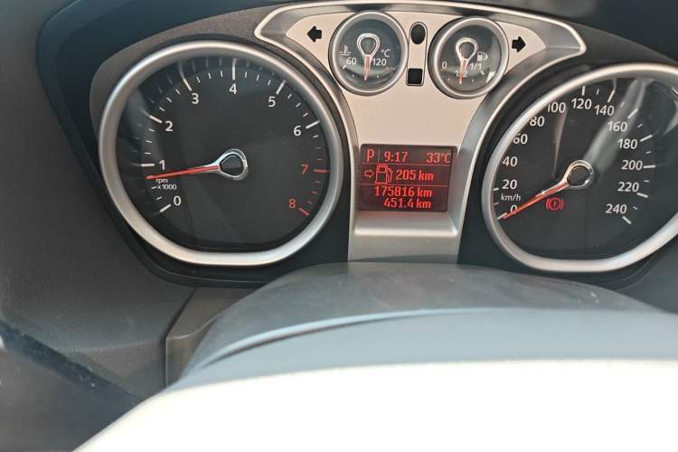 Used Ford Focus 2011 Hatchback 1.8L Automatic Fashion Edition Odometer Close Up