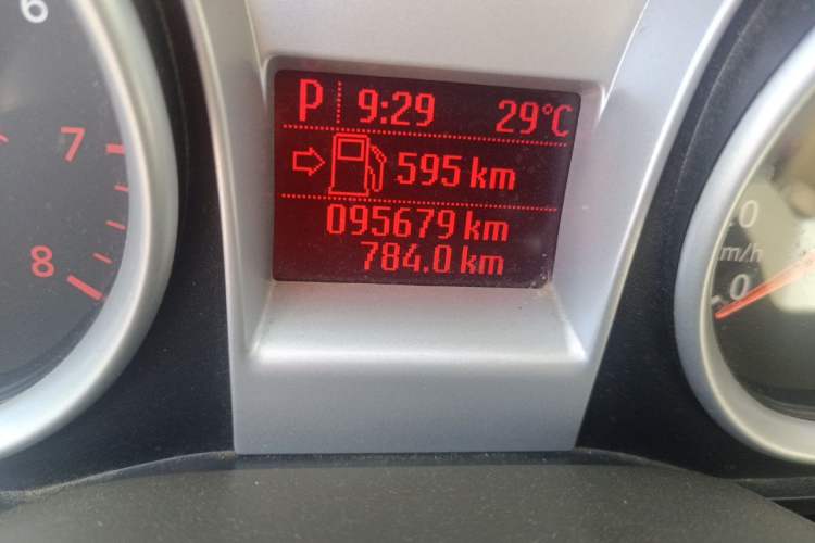 Used Ford Focus 2011 Hatchback 1.8L Automatic Fashion Edition Odometer Close Up