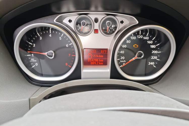 Used Ford Focus 2011 Hatchback 1.8L Automatic Fashion Edition Odometer Close Up