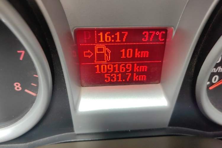 Used Ford Focus 2011 Hatchback 1.8L Automatic Fashion Edition Odometer Close Up