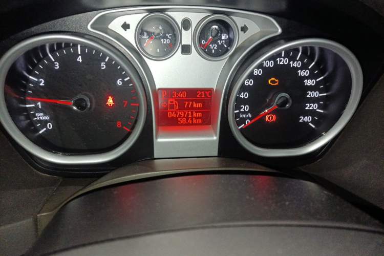 Used Ford Focus 2011 Hatchback 1.8L Automatic Fashion Edition Odometer Close Up