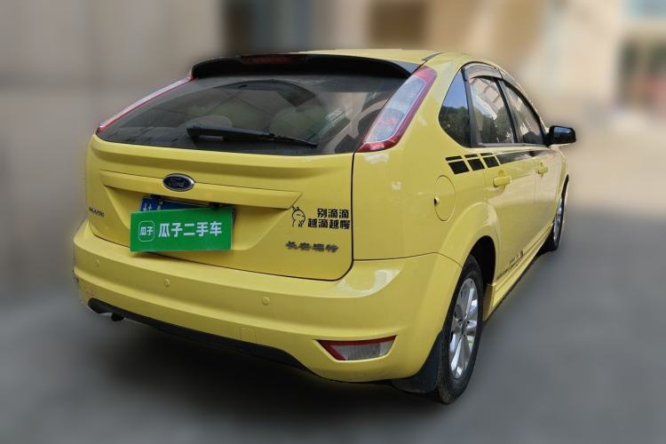 Used Ford Focus 2011 Hatchback 1.8L Automatic Fashion Edition Rear Right 45 Deg