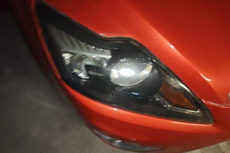 Used Ford Focus 2011 Hatchback 1.8L Automatic Fashion Edition Right Front Headlight