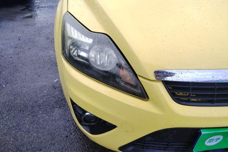 Used Ford Focus 2011 Hatchback 1.8L Automatic Fashion Edition Right Front Headlight