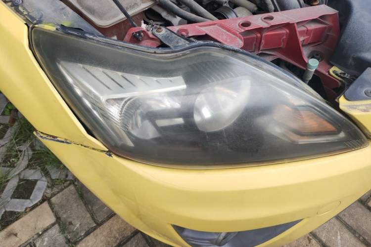 Used Ford Focus 2011 Hatchback 1.8L Manual Comfort Model Right Front Headlight