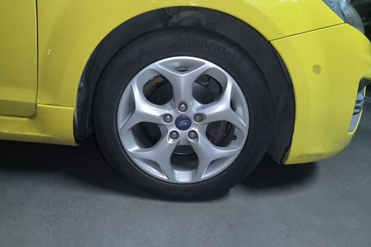 Used Ford Focus 2011 Hatchback 2.0L Manual Sport Model Right Front Wheel Hub