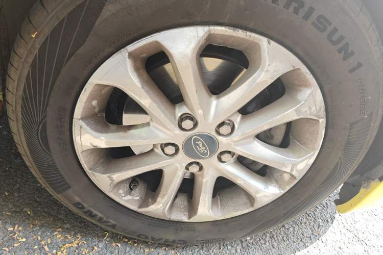 Used Ford Focus 2011 Hatchback 1.8L Automatic Fashion Edition Right Front Wheel Hub