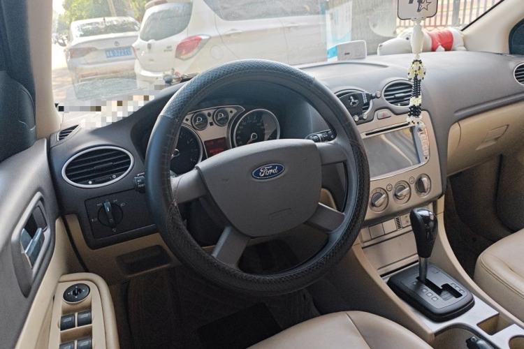 Used Ford Focus 2011 Hatchback 1.8L Automatic Fashion Edition Steering Wheel