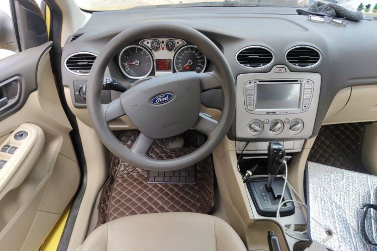 Used Ford Focus 2011 Hatchback 1.8L Automatic Fashion Edition Steering Wheel