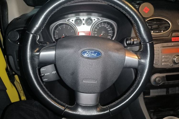 Used Ford Focus 2011 Hatchback 2.0L Manual Sport Model Steering Wheel