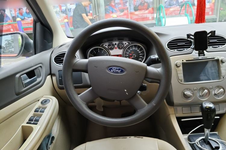 Used Ford Focus 2011 Hatchback 1.8L Automatic Fashion Edition Steering Wheel